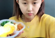 小姐姐做米饭,家常美味，营养满分
